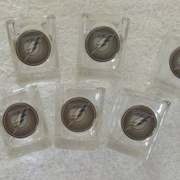 Tampa Bay Lightning heavy shot glasses (total of 8) - Picture 12 of 15